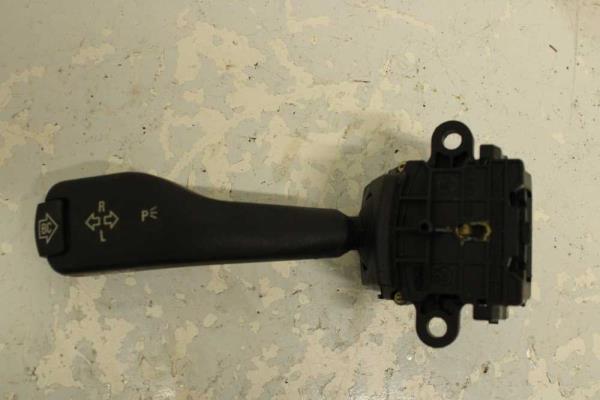 COMMODO BMW SERIE 3 E46 - Vue 1